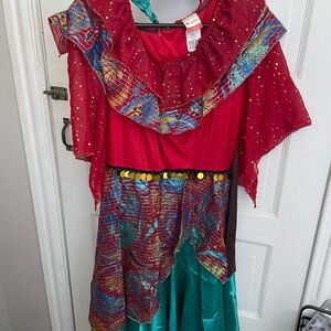 Gypsy dress and headpiece for Halloween 
Worn once size Medium